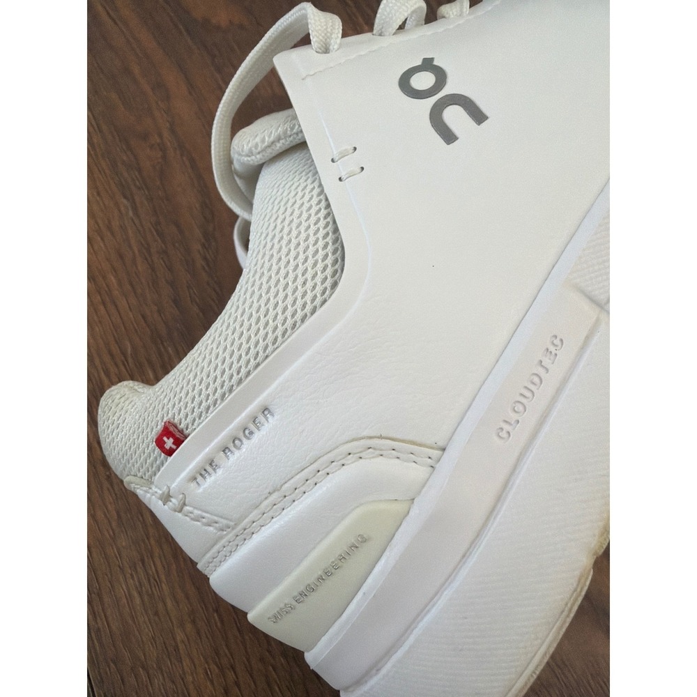 On Cloud Running The Roger Advantage All White Vegan Leather Sneakers Women 10.5